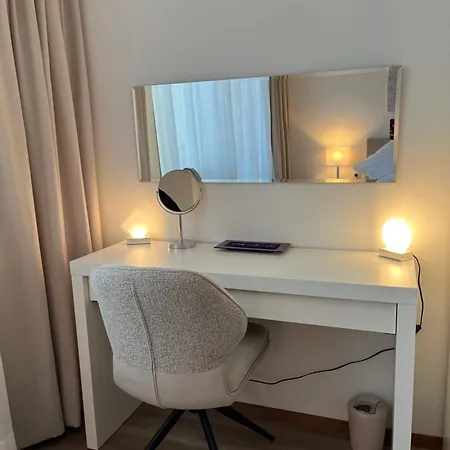 Grosszuegig Geschnittene, Helle, Schoene In Toplage Apartmán *