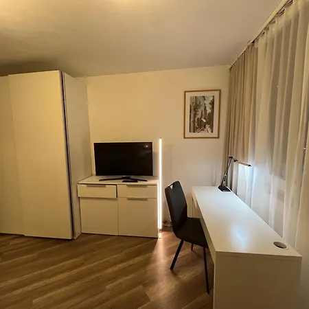 Apartmán Grosszuegig Geschnittene, Helle, Schoene In Toplage *