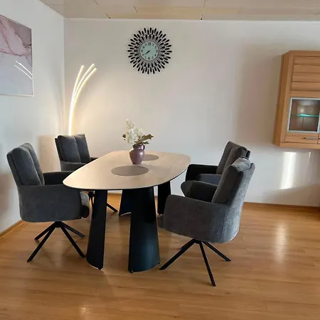 Apartmán Grosszuegig Geschnittene, Helle, Schoene In Toplage *